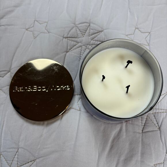 Bath & Body Works Calming Skies Lavender & Peppermint 14.5oz Scented Jar Candle - Picture 4 of 5